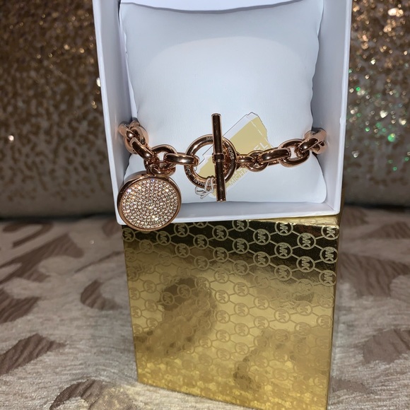 NWT Michael Kors bracelet - Picture 3 of 4